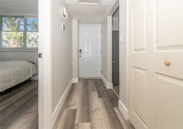 Photo 4 of Condo for sale at 119 Royal Park Dr #4H, Oakland Park, FL 33309 | MLS# B26076202 | Listing updated on 2026-09-15