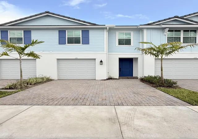 Photo 1 of Townhouse for sale at 121 Se Birch Ter, Stuart, FL 34997 | MLS# B26076222 | Listing updated on 2026-09-15