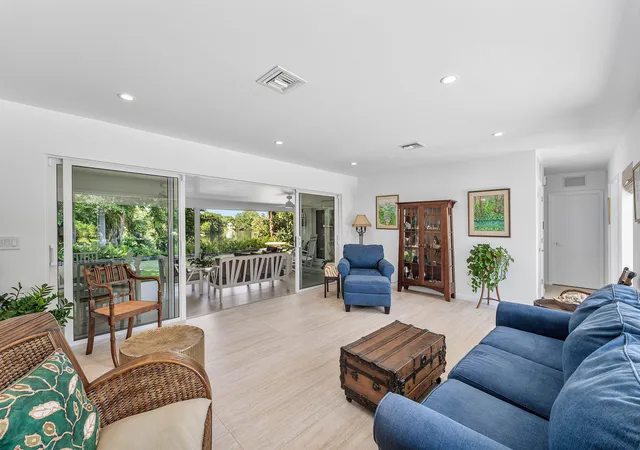 Photo 4 of Single family home for sale at 545 NW 7th Street, Boca Raton, FL 33432 | MLS# B26076223 | Listing updated on 2026-09-15