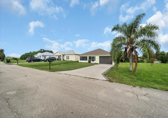 Photo 3 of Single family home for sale at 908 Riverside Dr SW, Moore Haven, FL 33471 | MLS# B26076294 | Listing updated on 2026-09-15