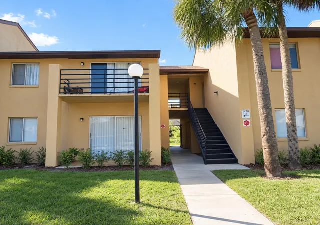 Condo for sale at 5220 Via Hacienda Cir #212, Orlando, FL 32839 | MLS# B26076316
