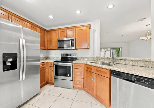 Photo 2 of Townhouse for sale at 4441 Sw 11th Place, Deerfield Beach, FL 33442 | MLS# B26076315 | Listing updated on 2026-09-30