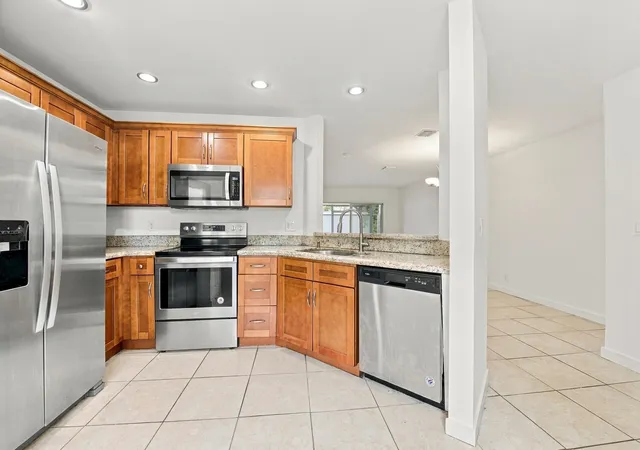 Photo 3 of Townhouse for sale at 4441 Sw 11th Place, Deerfield Beach, FL 33442 | MLS# B26076315 | Listing updated on 2026-09-30