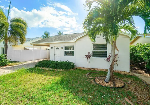 Photo 3 of Multi family home for sale at 1114 S M St, Lake Worth Beach, FL 33460 | MLS# B26076326 | Listing updated on 2026-09-23