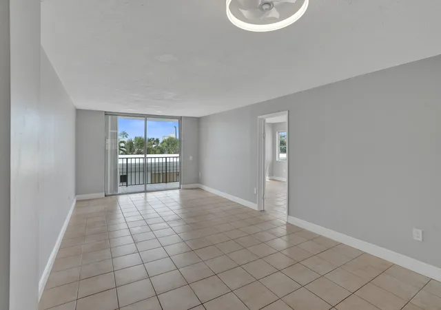 Photo 4 of Condo for sale at 7601 Byron Ave #3C, Miami Beach, FL 33141 | MLS# B26076342 | Listing updated on 2026-09-15