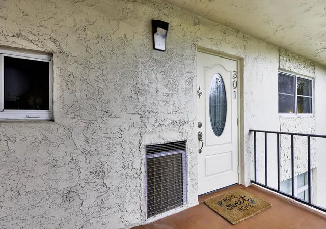Photo 3 of Condo for sale at 9500 N Hollybrook Lake Dr #301, Pembroke Pines, FL 33025 | MLS# B26076417 | Listing updated on 2026-09-15