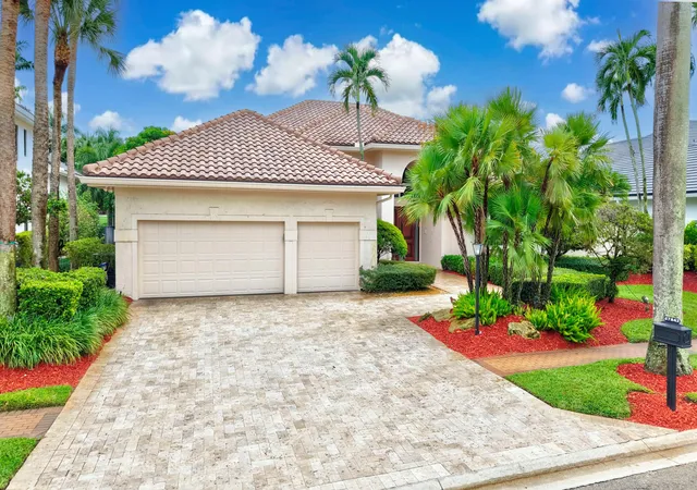 Photo 3 of Sale Pending at 17843 Foxborough Ln, Boca Raton, FL 33496 | MLS# B26076421 | Listing updated on 2026-09-16