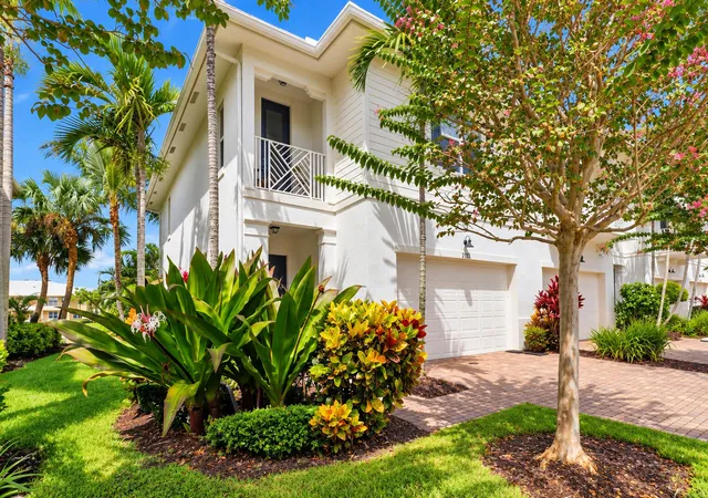 Photo 2 of Condo for sale at 2133 Wells Pl, Palm Beach Gardens, FL 33418 | MLS# B26076434 | Listing updated on 2026-09-16