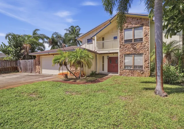 Photo 1 of Single family home for sale at 596 Greenwood Dr, Jupiter, FL 33458 | MLS# B26076424 | Listing updated on 2026-09-15