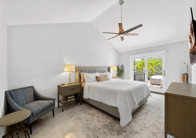 Photo 4 of Single family home for sale at 2505 Iroquois Cir, West Palm Beach, FL 33409 | MLS# B26076427 | Listing updated on 2026-09-15