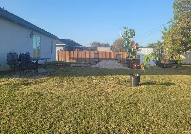 Photo 3 of Single family home for sale at 1413 Ne 9th Avenue, Cape Coral, FL 33909 | MLS# B26076433 | Listing updated on 2026-09-15