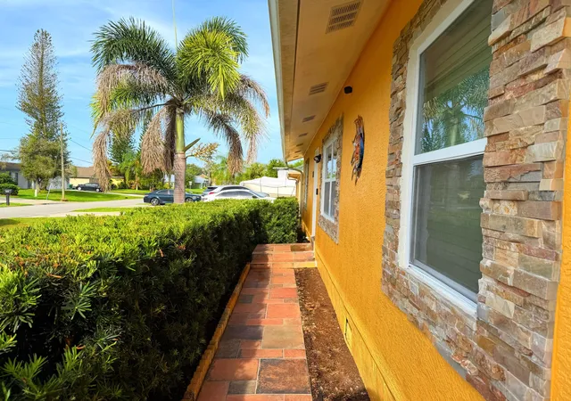 Photo 3 of Single family home for sale at 751 Nw Tremont Ave, Port St Lucie, FL 34983 | MLS# B26076447 | Listing updated on 2026-09-15
