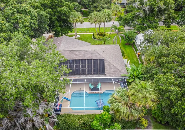 Photo 3 of Single family home for sale at 129 38th Court, Vero Beach, FL 32968 | MLS# B26076449 | Listing updated on 2026-10-07