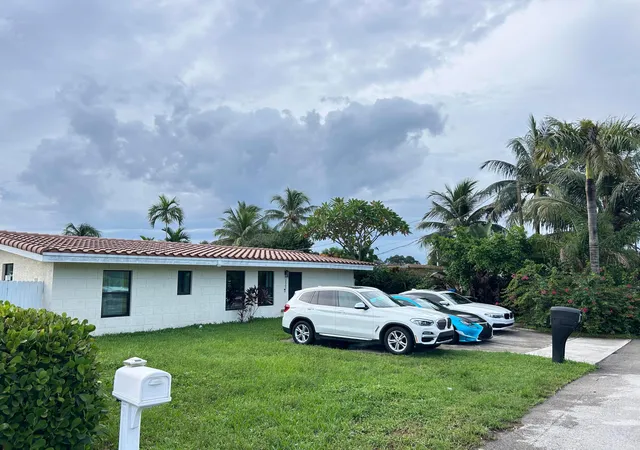 Photo 1 of Single family home for sale at 2507 Bimini Ln, Fort Lauderdale, FL 33312 | MLS# B26076451 | Listing updated on 2026-09-15