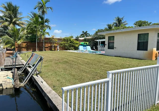 Photo 3 of Single family home for sale at 2507 Bimini Ln, Fort Lauderdale, FL 33312 | MLS# B26076451 | Listing updated on 2026-09-15