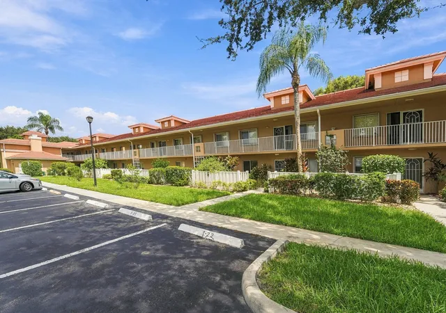 Condo for sale at 5876 Regal Glen Dr #201, Boynton Beach, FL 33437 | MLS# B26076463