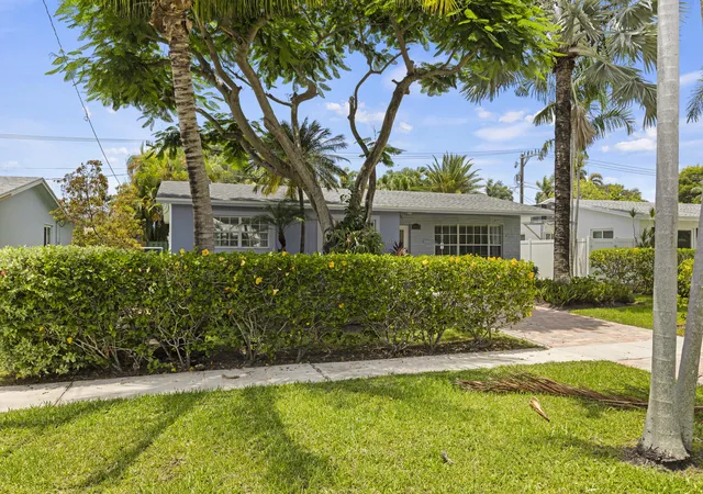Photo 2 of Sale Pending at 1422 Coolidge St #none, Hollywood, FL 33020 | MLS# B26076482 | Listing updated on 2026-10-06
