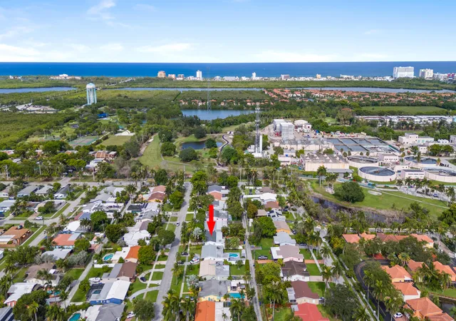 Photo 3 of Sale Pending at 1422 Coolidge St #none, Hollywood, FL 33020 | MLS# B26076482 | Listing updated on 2026-10-06