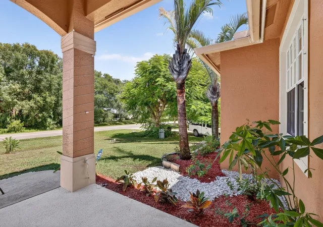 Photo 3 of Single family home for sale at 7907 Winter Garden Pkwy, Fort Pierce, FL 34951 | MLS# B26076484 | Listing updated on 2026-09-15