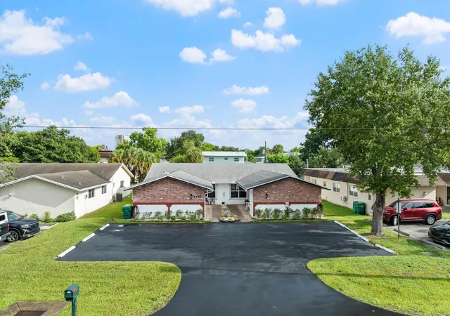 Multi family home for sale at 4465 SW 54th Court, Fort Lauderdale, FL 33314 | MLS# B26076523