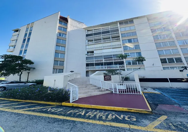 Photo 2 of Condo for sale at 6902 Environ Blvd #1c, Lauderhill, FL 33319 | MLS# B26076529 | Listing updated on 2026-09-15