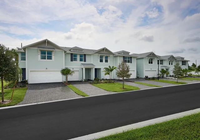 Photo 1 of Sale Pending at 692 Salisbury Cir, Fort Pierce, FL 34982 | MLS# B26076534 | Listing updated on 2026-09-25