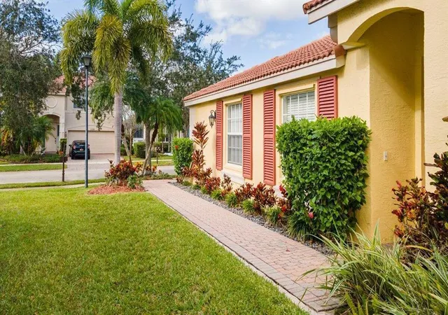 Photo 3 of Single family home for sale at 11150 Sw Springtree Ter, Port Saint Lucie, FL 34987 | MLS# B26076533 | Listing updated on 2026-09-15