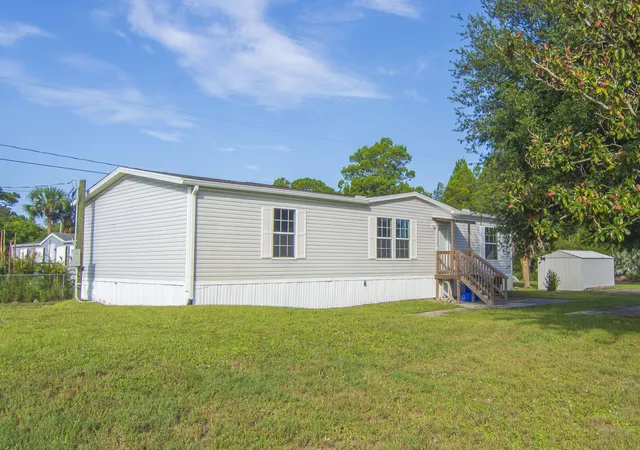 Manufactured home for sale at 12980 80th Avenue, Sebastian, FL 32958 | MLS# B26076570