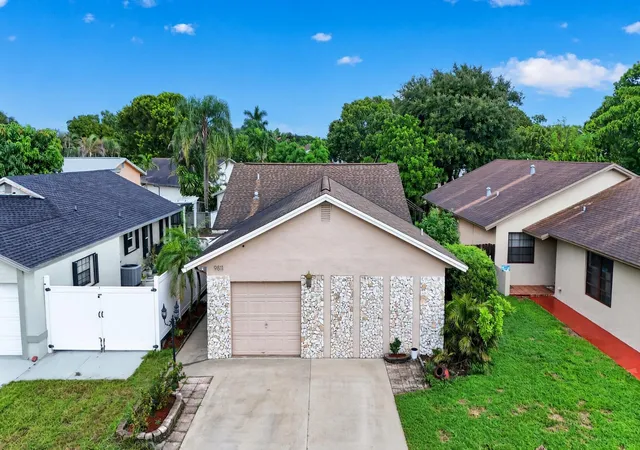 Single family home for sale at 9811 SW 57th Street, Cooper City, FL 33328 | MLS# B26076552