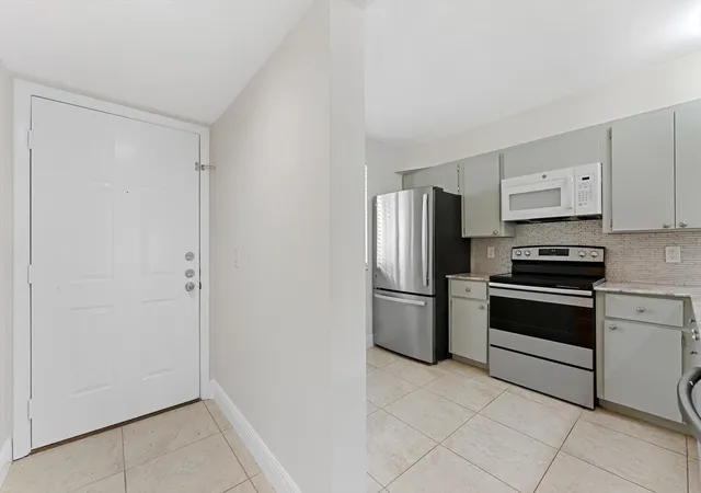 Photo 3 of Condo for sale at 6205 Balboa Cir #102, Boca Raton, FL 33433 | MLS# B26076574 | Listing updated on 2026-09-15