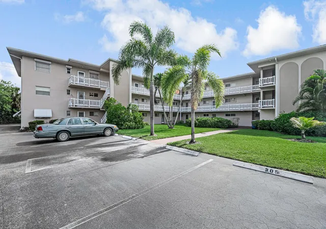 Photo 2 of Condo for sale at 2855 Garden Dr S #102, Lake Worth, FL 33461 | MLS# B26076650 | Listing updated on 2026-09-15