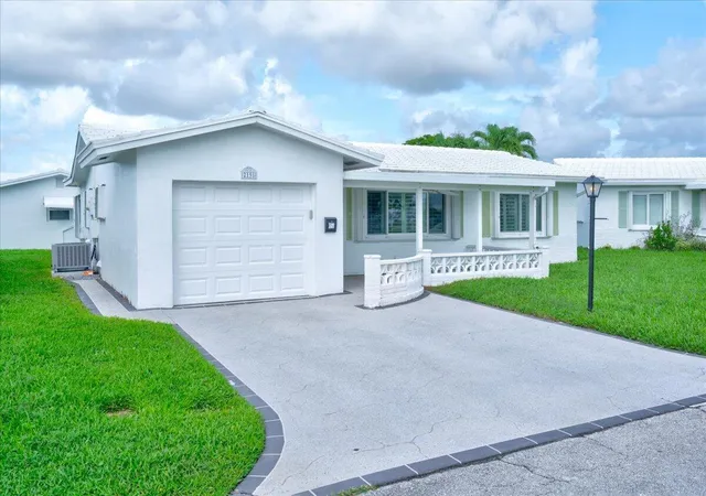 Photo 3 of Single family home for sale at 2198 Sw 12th Avenue, Boynton Beach, FL 33426 | MLS# B26076762 | Listing updated on 2026-09-16