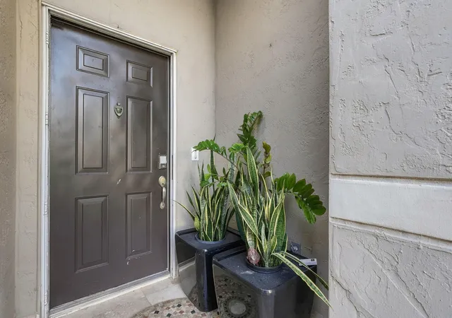 Photo 4 of Townhouse for sale at 1521 Sorrento Dr #1521, Weston, FL 33326 | MLS# B26076826 | Listing updated on 2026-09-16