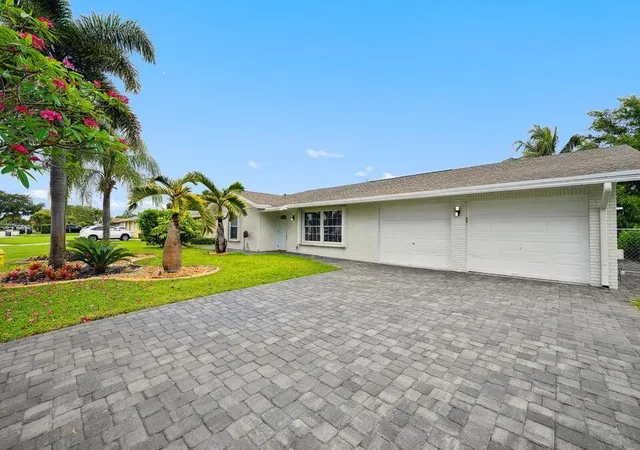Photo 3 of Single family home for sale at 4091 Lakespur Cir N, Palm Beach Gardens, FL 33410 | MLS# B26076880 | Listing updated on 2026-09-16