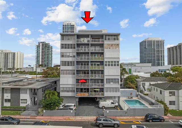Listing Photo 5 - Condo for sale in building located at 6855 Abbott Ave, Miami, FL 33141 - Unit #504
