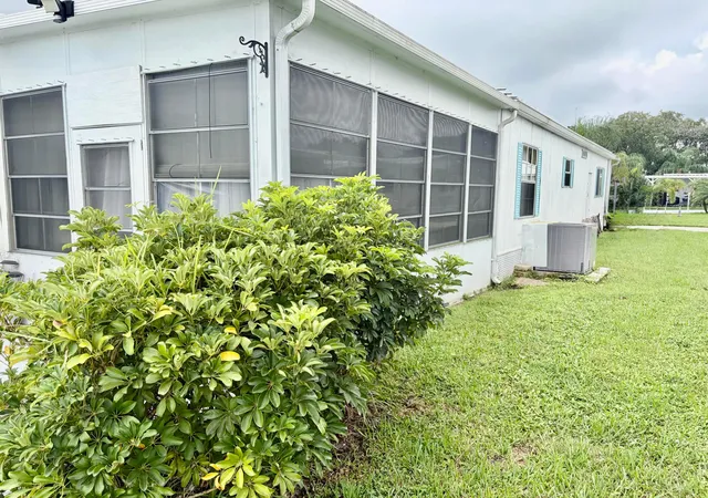 Photo 2 of Manufactured home for sale at 10 La Paloma Ln, Port Saint Lucie, FL 34952 | MLS# B26076975 | Listing updated on 2026-10-03