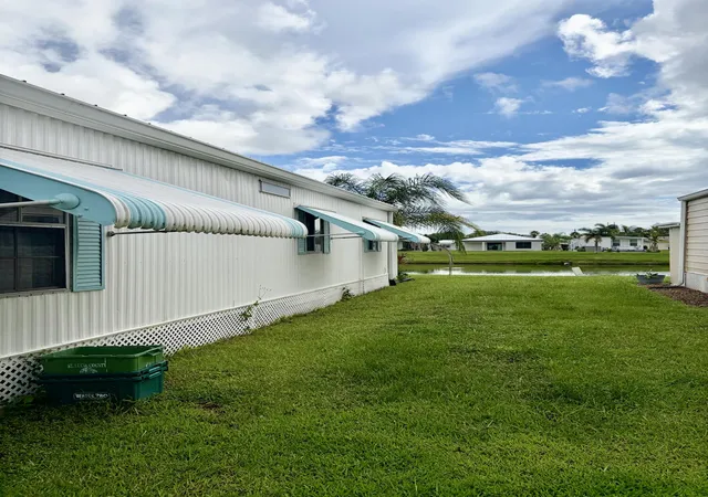 Photo 3 of Manufactured home for sale at 10 La Paloma Ln, Port Saint Lucie, FL 34952 | MLS# B26076975 | Listing updated on 2026-10-03