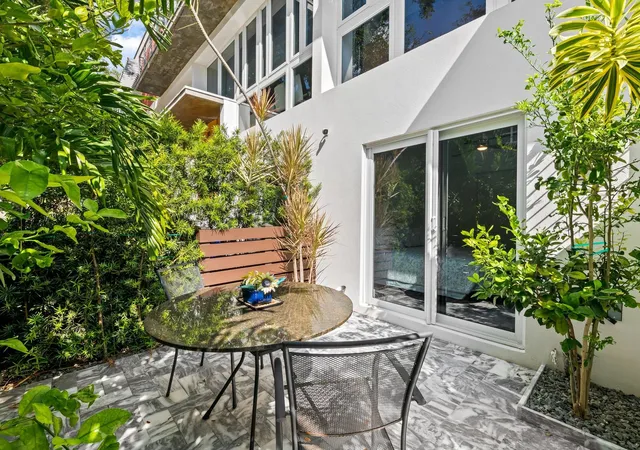 Photo 3 of Townhouse for sale at 900 Ne 4th Street #B4, Fort Lauderdale, FL 33301 | MLS# B26077016 | Listing updated on 2026-09-28