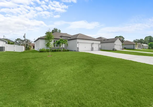 Photo 2 of Single family home for sale at 9166 103rd Court, Vero Beach, FL 32967 | MLS# B26077044 | Listing updated on 2026-09-23