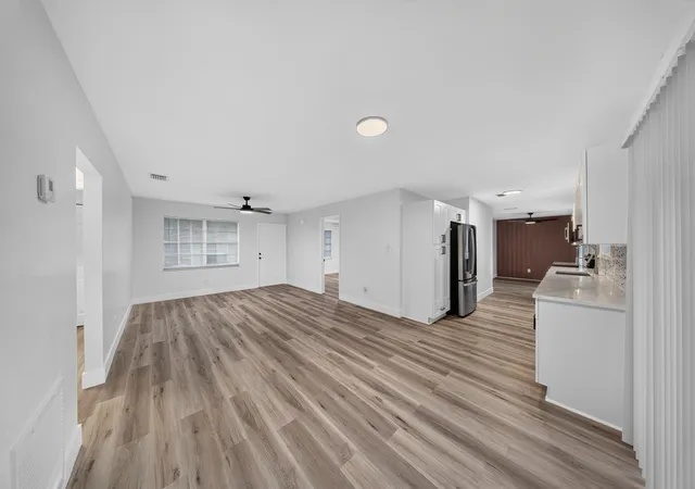 Photo 4 of Single family home for sale at 2557 SE Robin Cir, Port Saint Lucie, FL 34952 | MLS# B26077069 | Listing updated on 2026-09-16