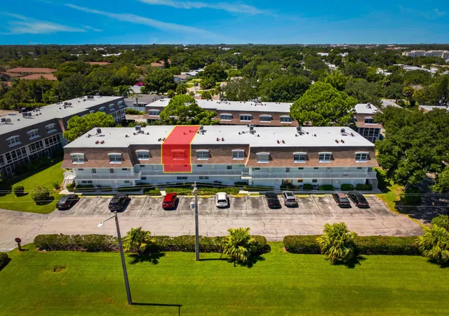 Photo 2 of Condo for sale at 1901 Indian River Blvd #C207, Vero Beach, FL 32960 | MLS# B26077079 | Listing updated on 2026-10-05