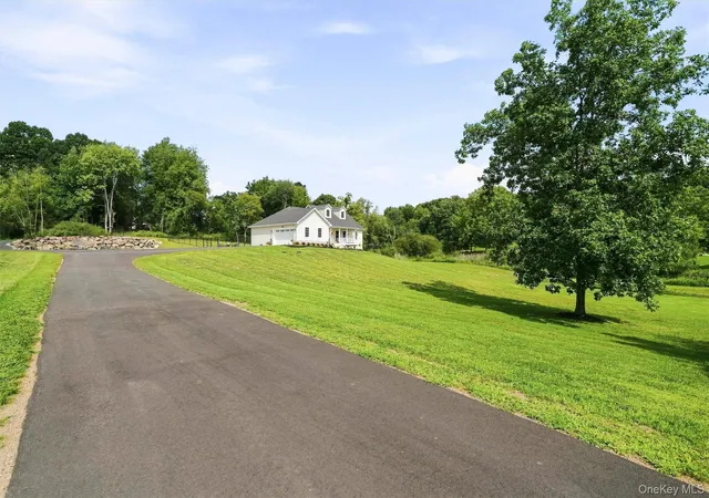 Photo 4 of Single family home for sale at 19 Firemens Ln, Newburgh (town), NY 12550 | MLS# 1034806 | Listing updated on 2026-09-06