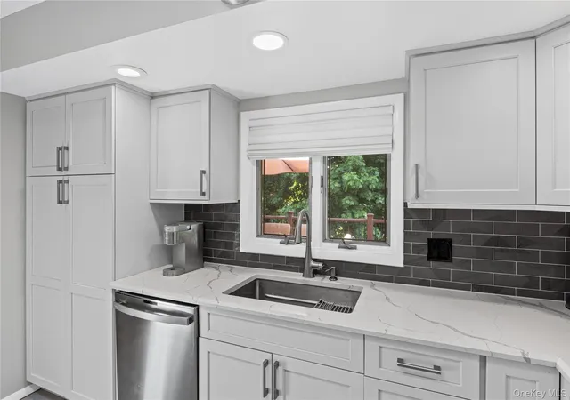 Photo 4 of Sale Pending at 12 Jano Pl, Oyster Bay, NY 11803 | MLS# 1044456 | Listing updated on 2026-09-04