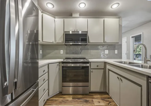 Photo 3 of Single family home for sale at 101 S Sherman Pl, Kennewick, WA 99336 | MLS# 293361 | Listing updated on 2026-09-09