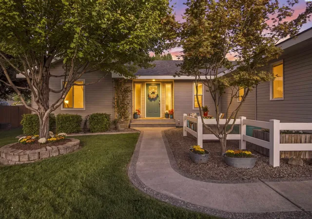 Photo 1 of Single family home for sale at 101 S Sherman Pl, Kennewick, WA 99336 | MLS# 293361 | Listing updated on 2026-09-09