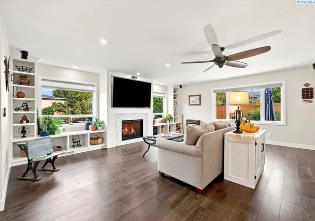 Photo 2 of Single family home for sale at 7807 River Blvd, Pasco, WA 99301 | MLS# 296334 | Listing updated on 2026-09-11