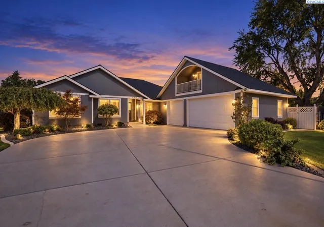 Photo 1 of Single family home for sale at 7807 River Blvd, Pasco, WA 99301 | MLS# 296334 | Listing updated on 2026-09-11