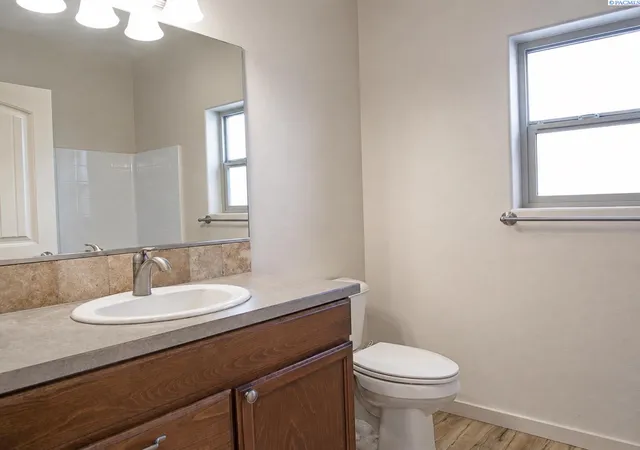 Photo 4 of Townhouse for sale at 3067 S Dennis Pl, Kennewick, WA 99337 | MLS# 296073 | Listing updated on 2026-09-16