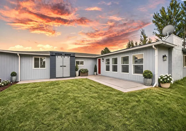 Photo 1 of Single family home for sale at 2627 S Oak St, Kennewick, WA 99337 | MLS# 296210 | Listing updated on 2026-09-11