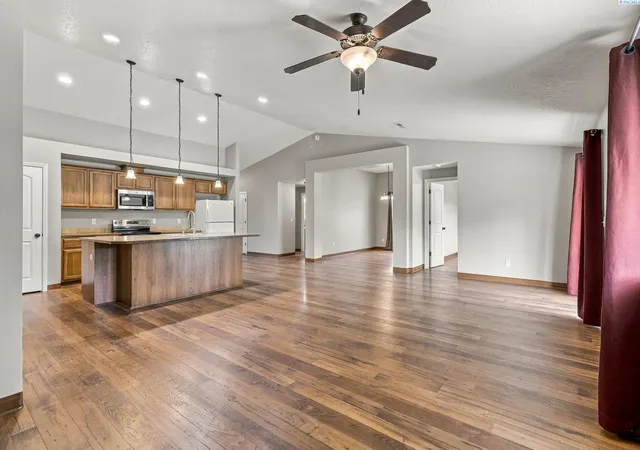 Photo 38 of Single family home for sale at 2730 Leslie Rd, Richland, WA 99352 | MLS# 296361 | Listing updated on 2026-09-12